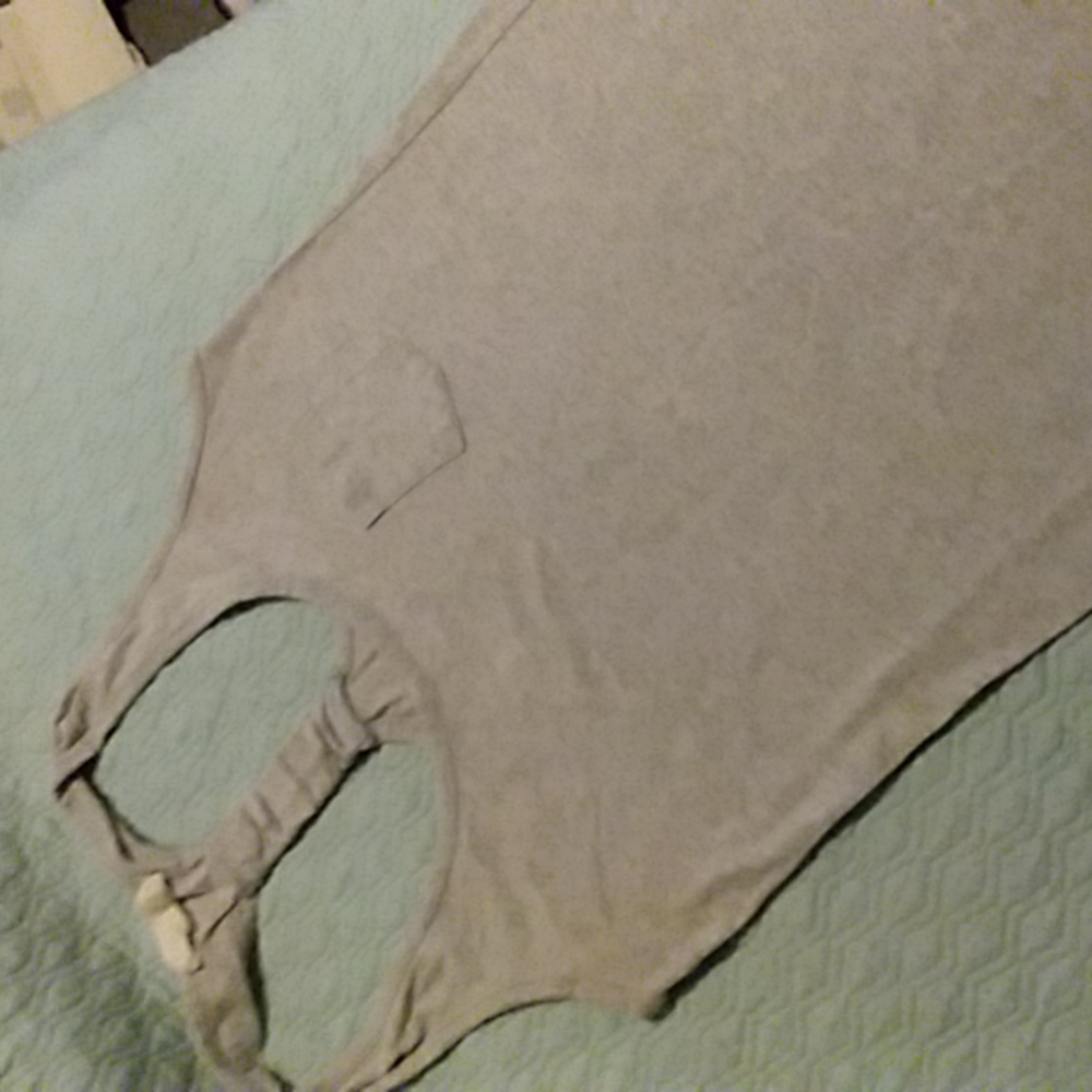 Gray tank top